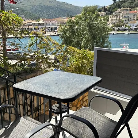 Lemonia Apartment
